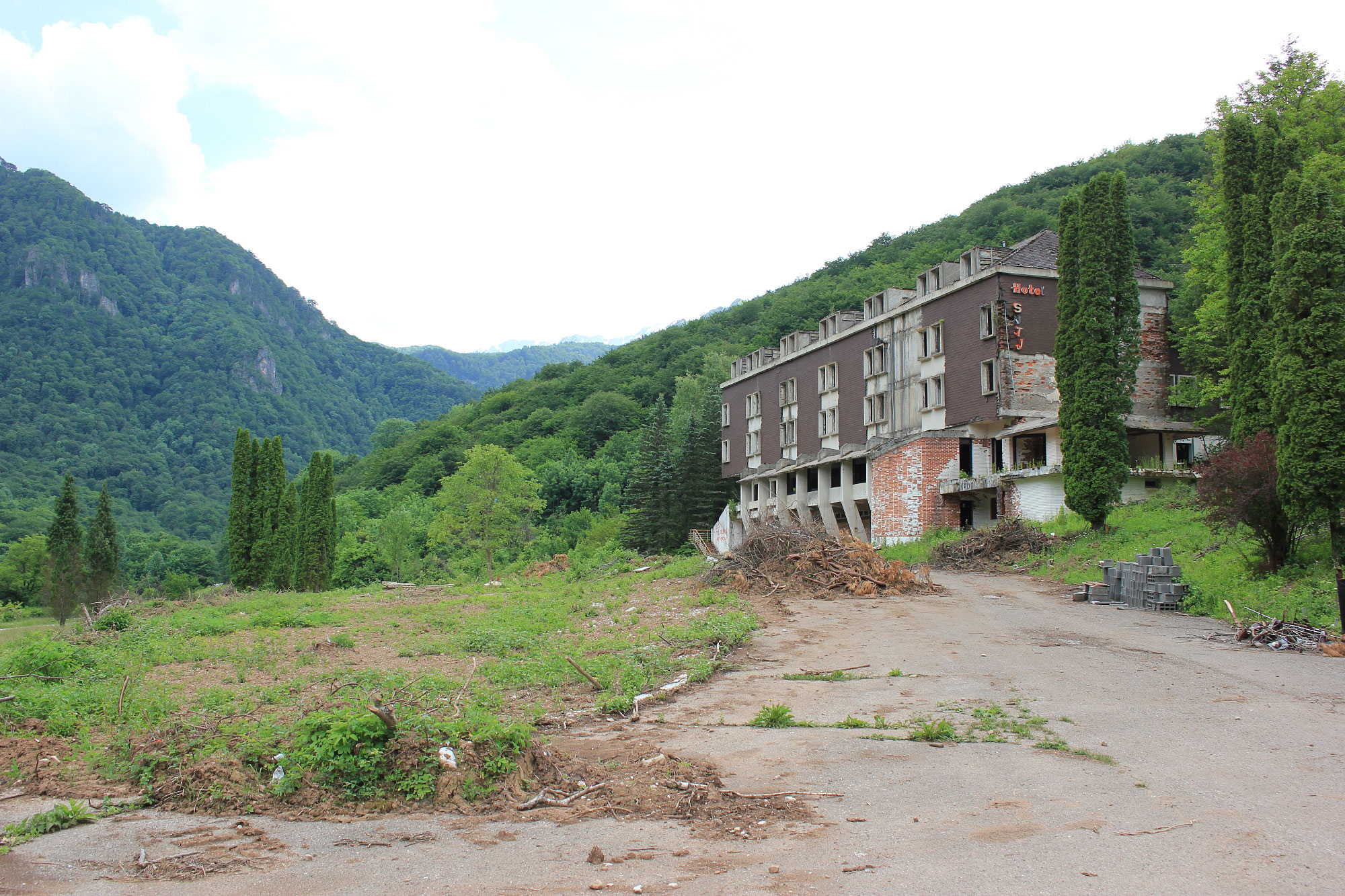 Hotel Sutjeska, Tjentiste (Тјентиште) 